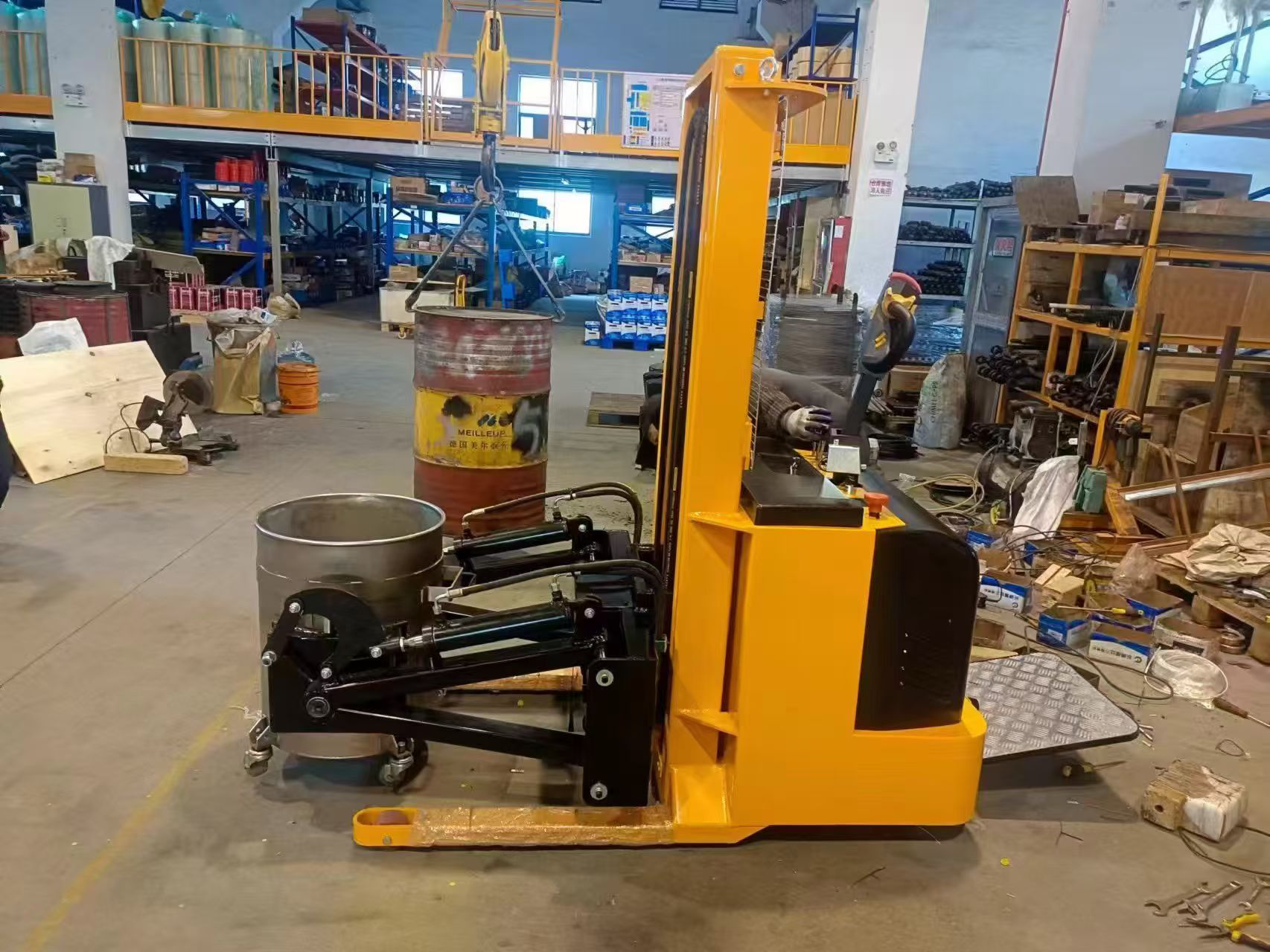 ស្គរអគ្គិសនី Stacker.jpg