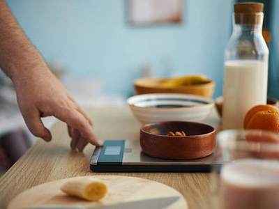 1 kitchen scales used in a commercial kitchen.jpg