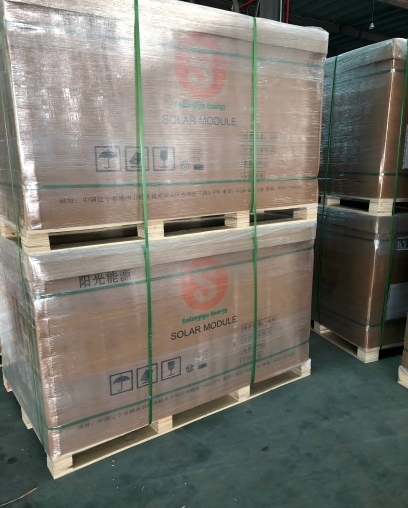 PET Cerclage et film &eacute;tirable pour modules d'&eacute;nergie Solargiga
