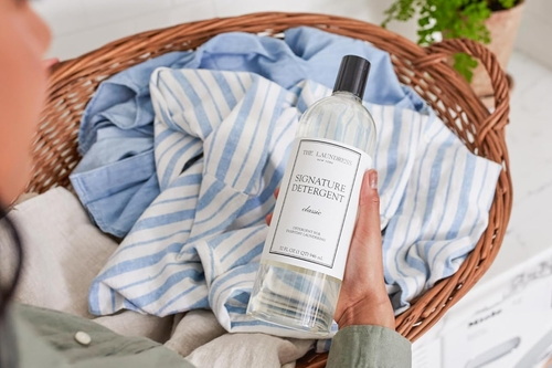 8 Best Smelling Laundry Detergents in 2026 (Expert Guide + OEM Insights) 8 bedst ildelugtende vaskemidler i 2026 (ekspertvejledning + OEM-indsigt)