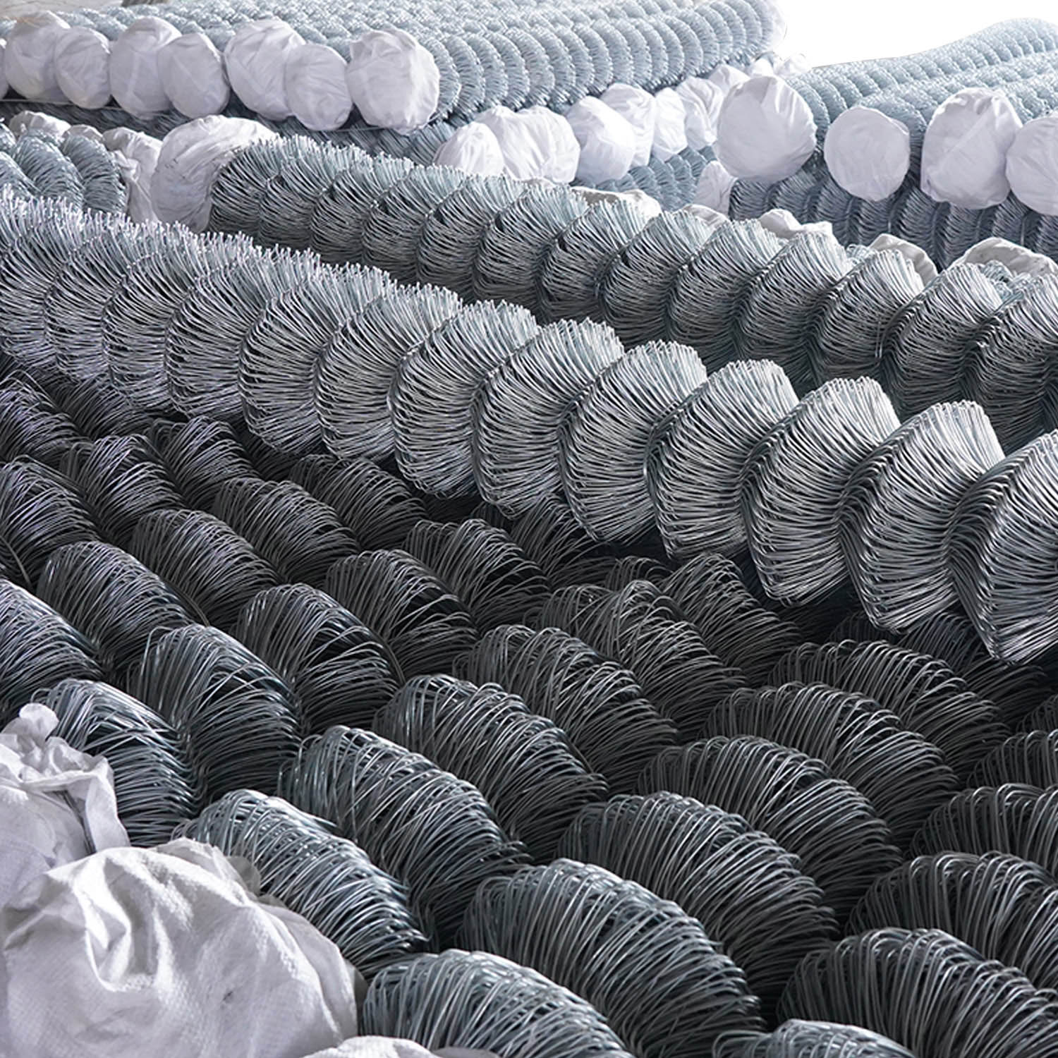 Galvanized or Pvc Chain Link Fence With Selvage