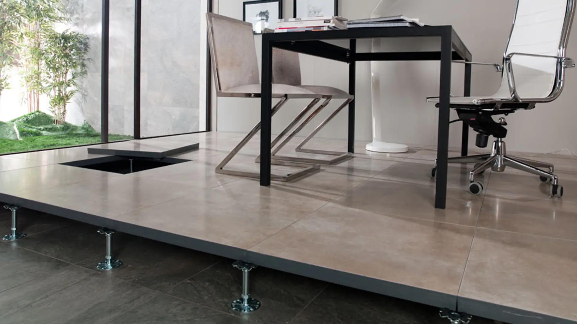 zv&yacute;šen&aacute; podlaha 