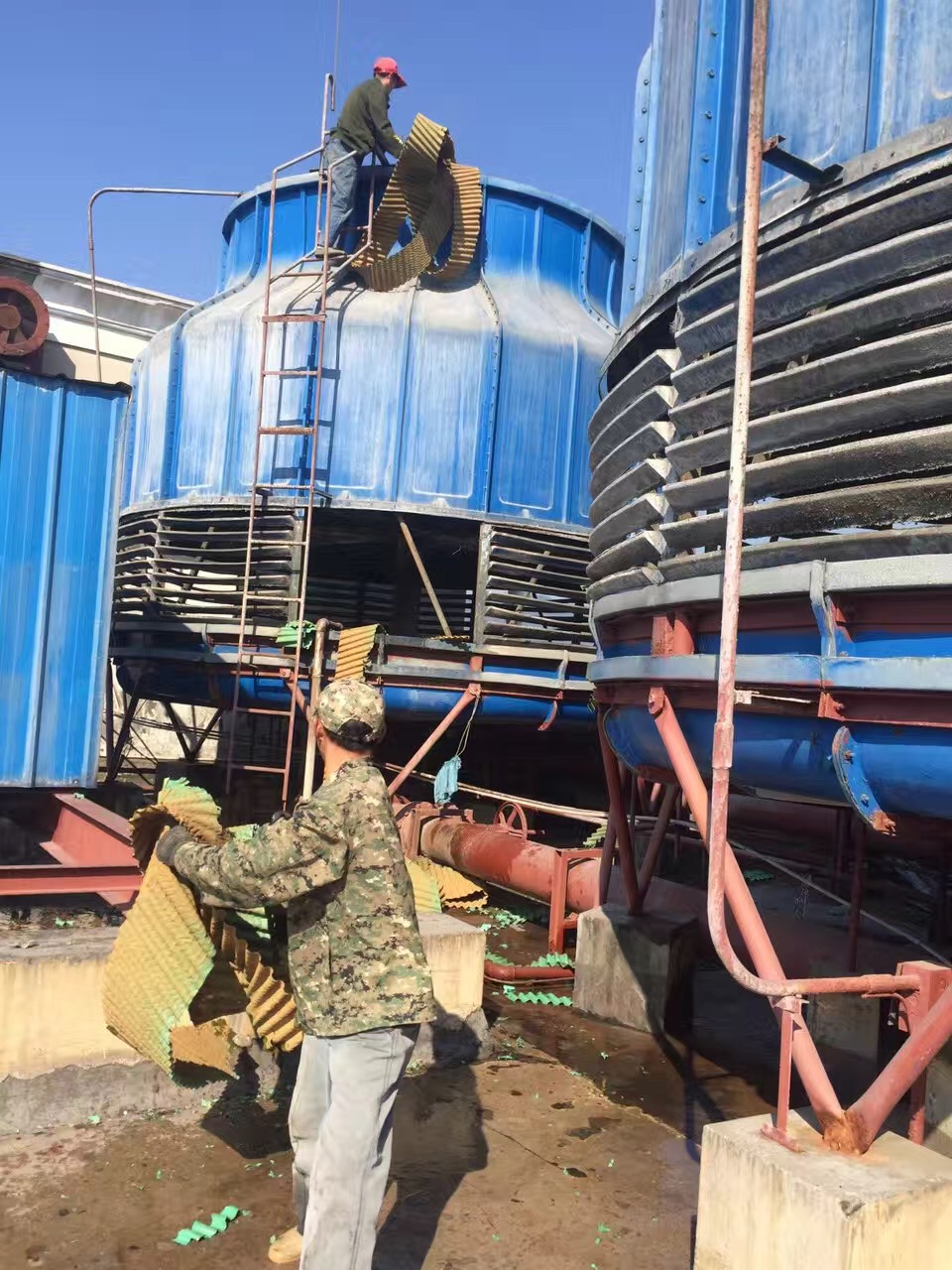 Cooling tower fill replacement Reemplazo de la torre de enfriamiento Relleno