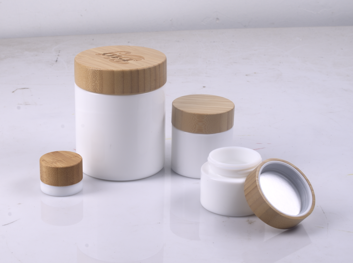 5g 50g 100g 200g White opal glass jar with bamboo child resistant lid