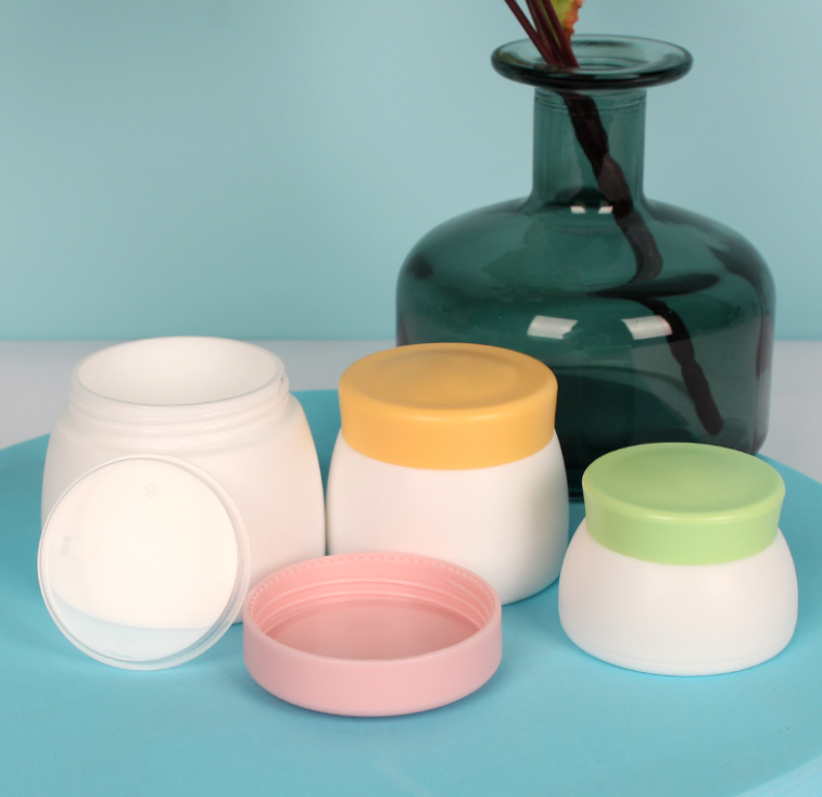 Plastic Cosmetics Packaging