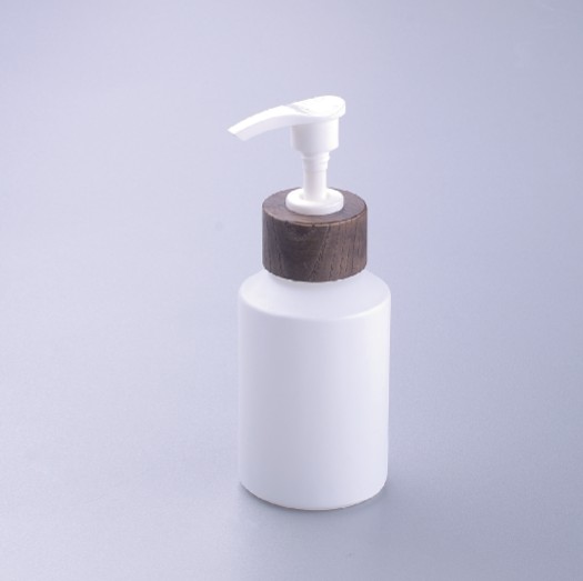 Wholesale 100ml 125ml 200ml Sloping Shoulder White Glass Bottles Lotion Supplier