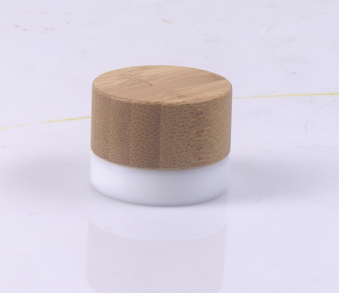 5g 50g 100g 200g White opal glass jar with bamboo child resistant lid